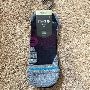 Stance women athletic run tab socks sizeS